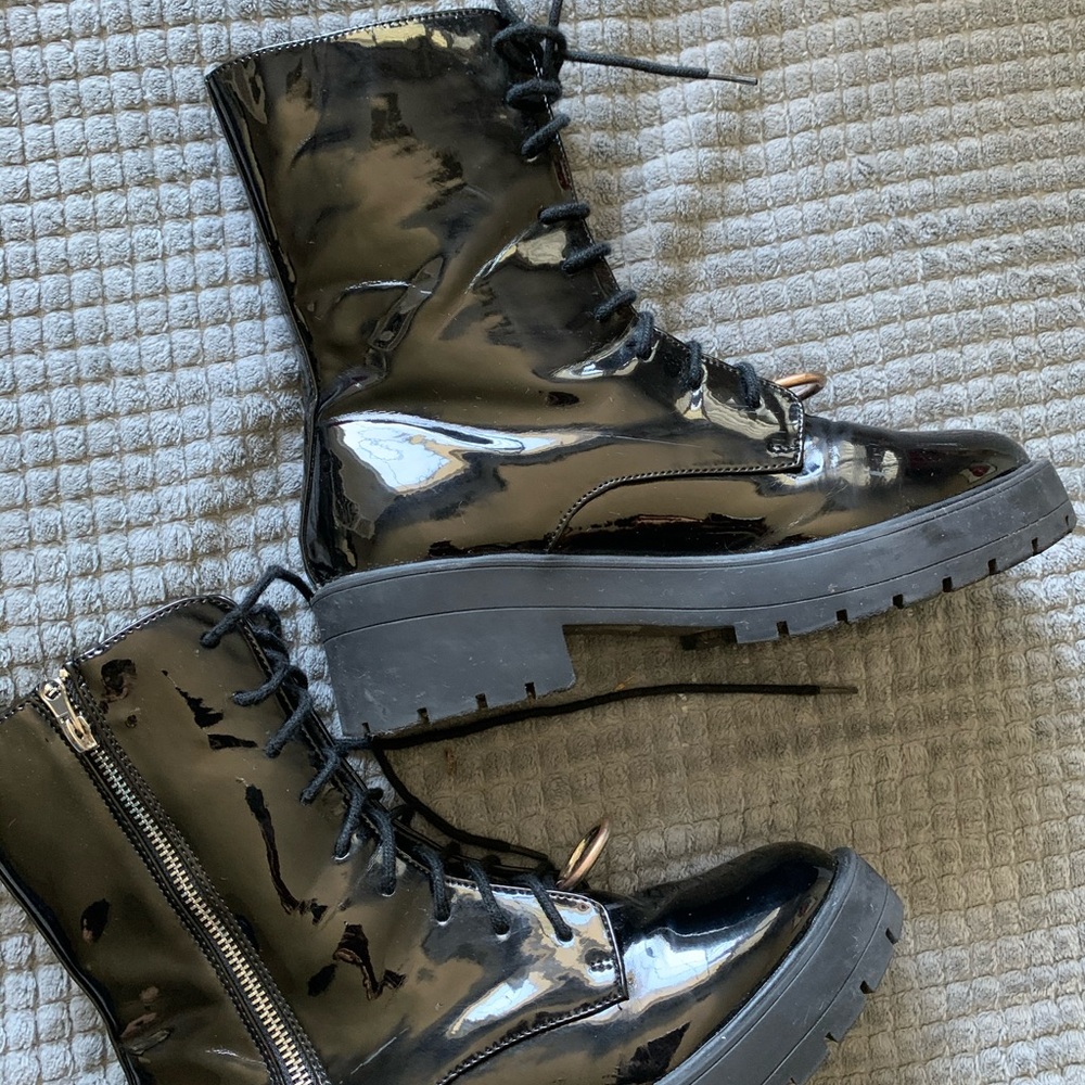 Boots - Picture 2 of 4